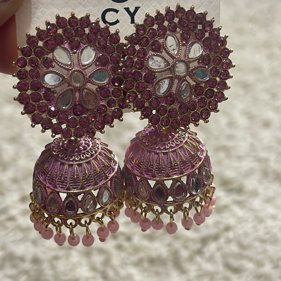 Earrings - Picture 1 of 1